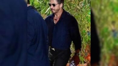 Shah Rukh Khan’s Phone’s Wallpaper Is Every Desi Dad Ever